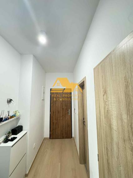 Exkluzívne! Prenajmem 2 izbový byt s balkónom v Nových Zámkoch