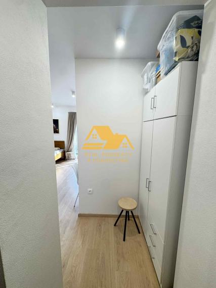 Exkluzívne! Prenajmem garsónku s terasou v Nových Zámkoch