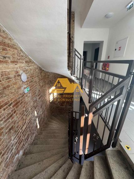 Exkluzívne! Prenajmem garsónku s terasou v Nových Zámkoch