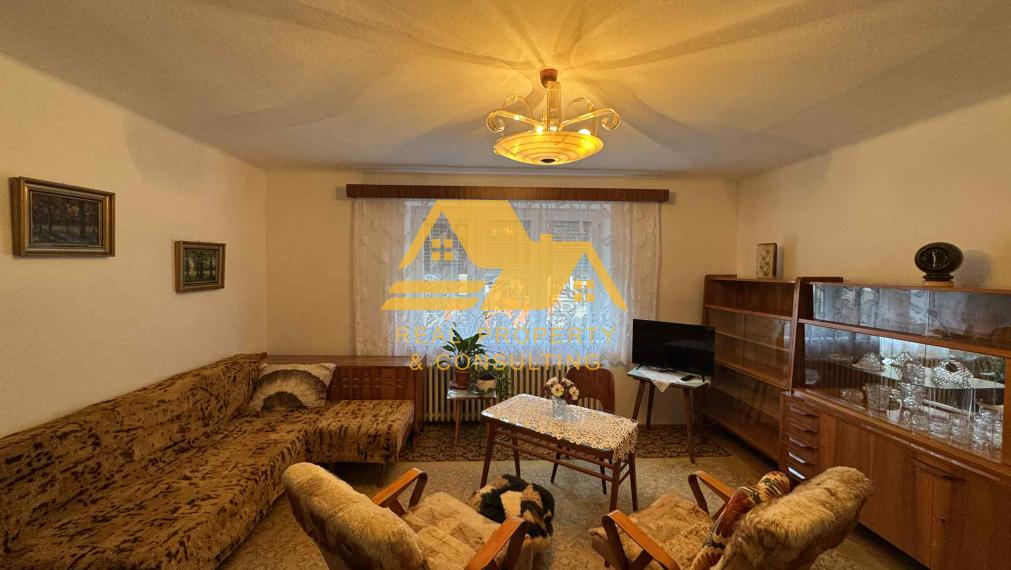 Prenajmem 3 izbový byt s parkovaním v centre v Nových Zámkoch