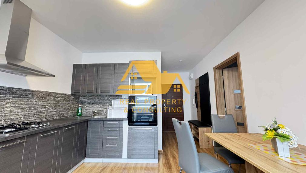 Exkluzívne! Prenajmem 1 izbový byt s balkónom v Nových Zámkoch