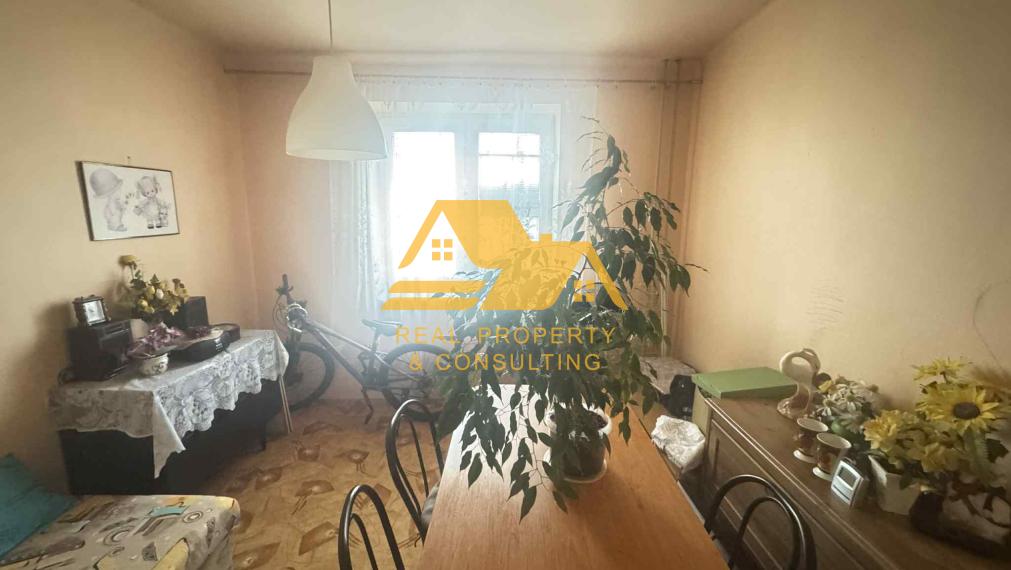 Predám 3 izbový byt s balkónom v Nových Zámkoch