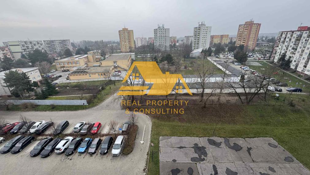 Prenajmem 3 izbový byt na sídlisku Juh v Nových Zámkoch