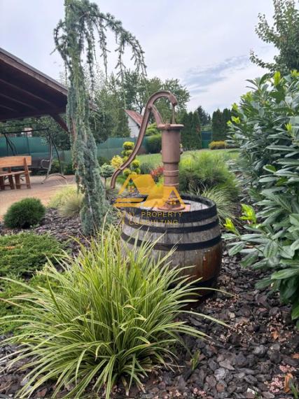 Exkluzívne! Predám peknú chatu s upravenou záhradou v Nových Zámkoch