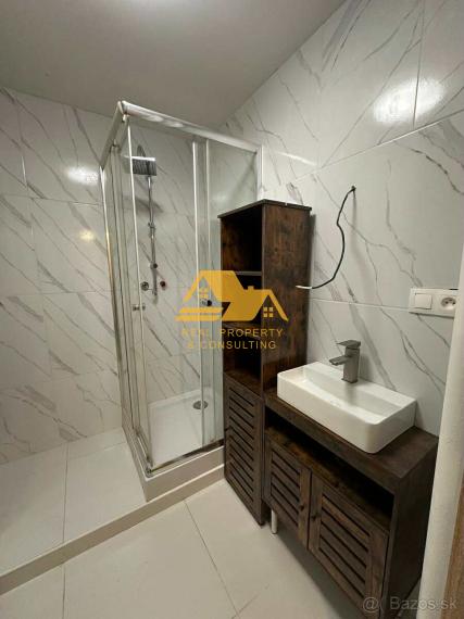 Prenajmem prerobený 2 izbový byt s balkónom v Nových Zámkoch