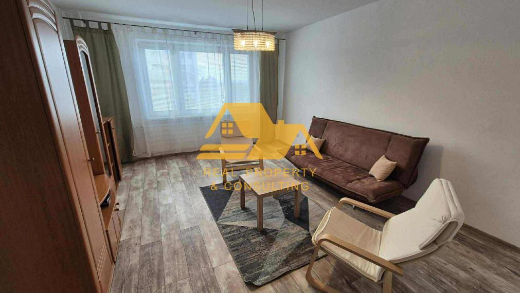 Prenajmem 3 izbový byt s loggiou v Nových Zámkoch