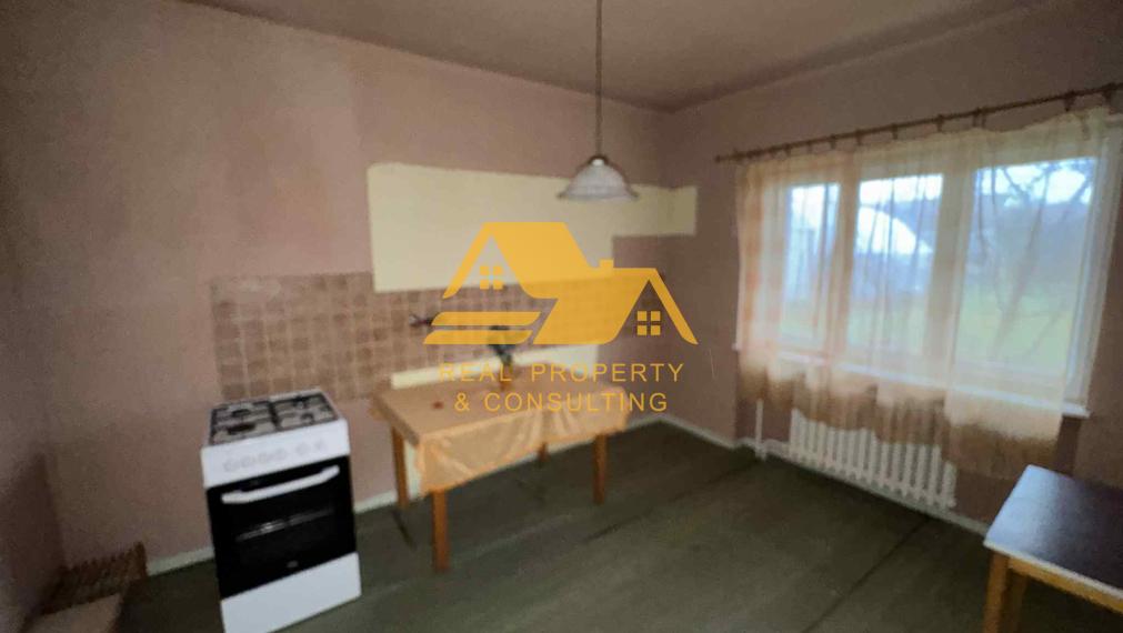 Predám rodinný dom s garážou v obci Dvory nad Žitavou