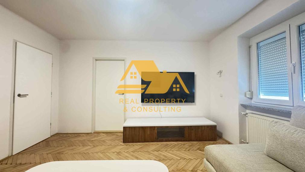 Prenajmem 2 izbový byt v centre v Nových Zámkoch