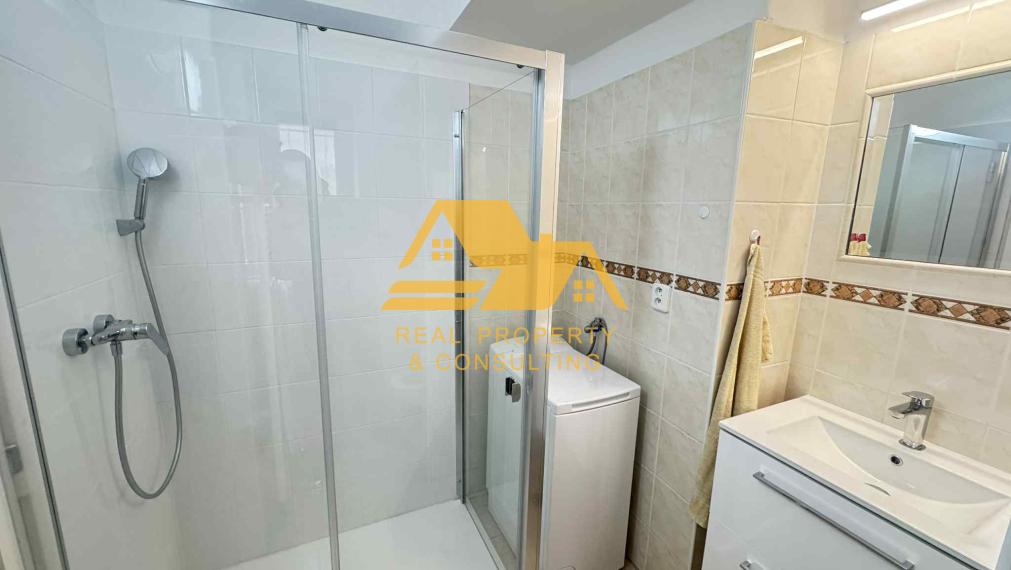 Prenajmem 2 izbový byt v centre v Nových Zámkoch