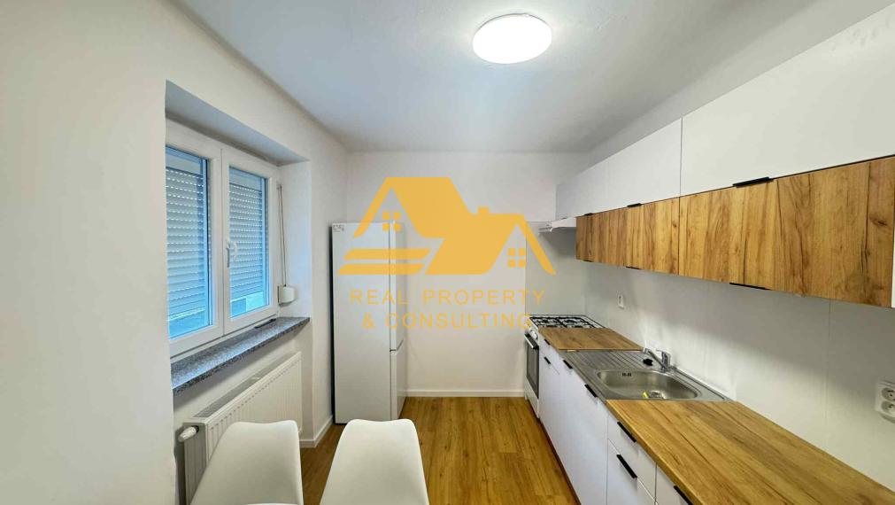 Prenajmem 2 izbový byt v centre v Nových Zámkoch