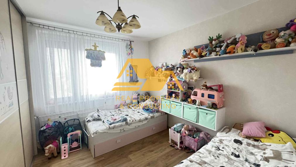 Predám prerobený 3 izbový byt na sídlisku Juh v Nových Zámkoch