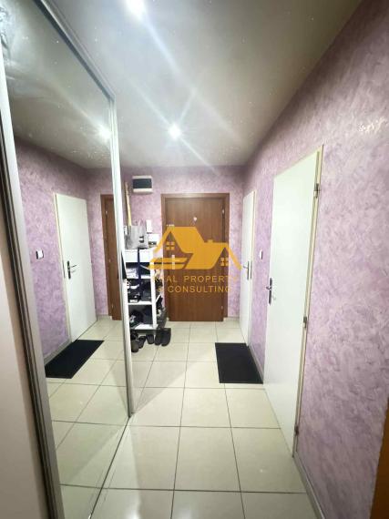 Predám 3 izbový byt s balkónom na sídlisku Juh v Nových Zámkoch