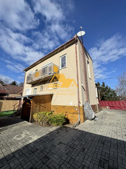 Predám rodinný dom s garážou v obci Tvrdošovce