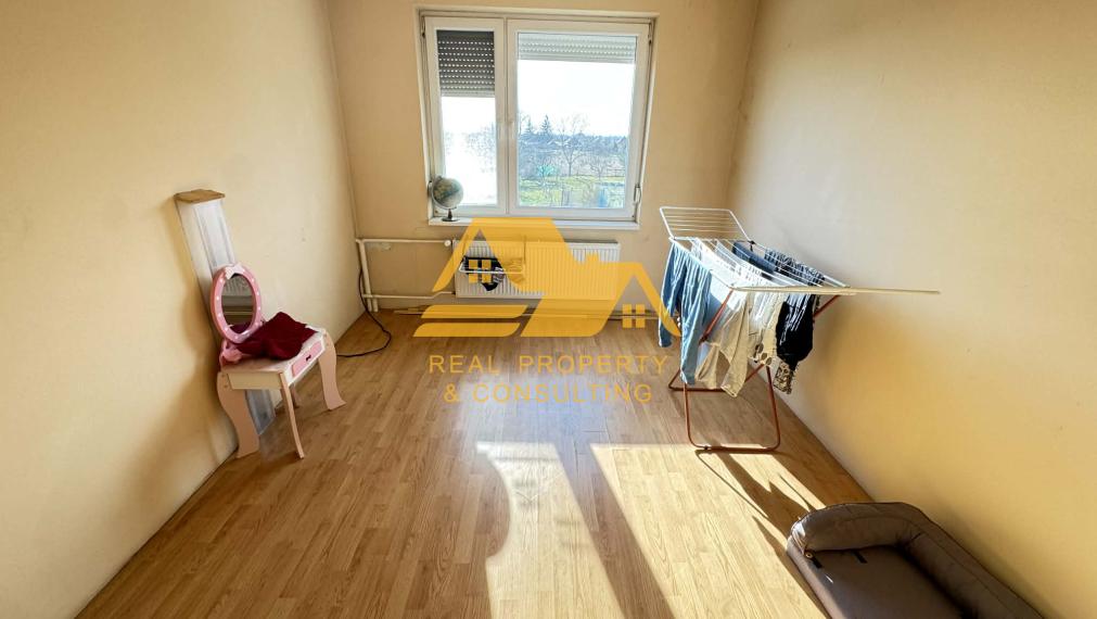 Predám rodinný dom s garážou v obci Tvrdošovce