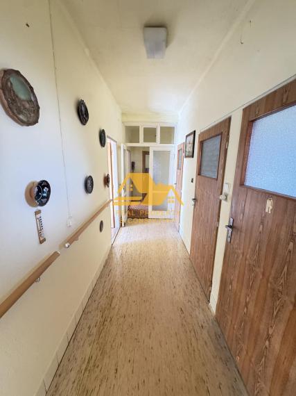 Predám rodinný dom s garážou v obci Tvrdošovce