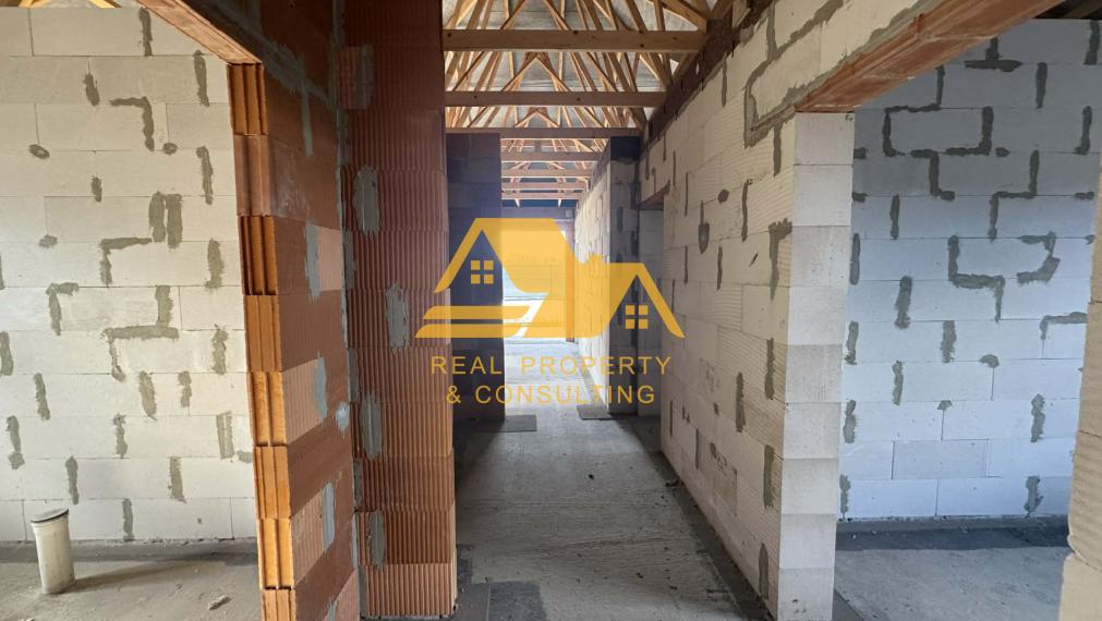 Predám novostavbu rodinného domu s garážou v Nových Zámkoch