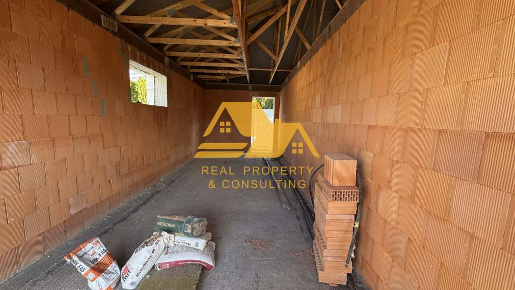 Predám novostavbu rodinného domu s garážou v Nových Zámkoch