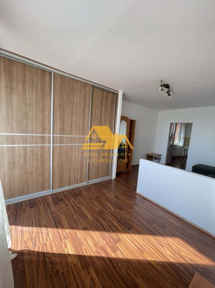 Prenajmem 1 izbový byt s 2 balkónmi v Nových Zámkoch