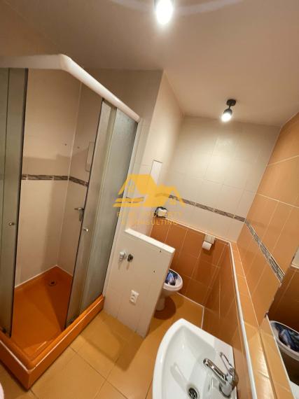 Prenajmem 1 izbový byt s 2 balkónmi v Nových Zámkoch