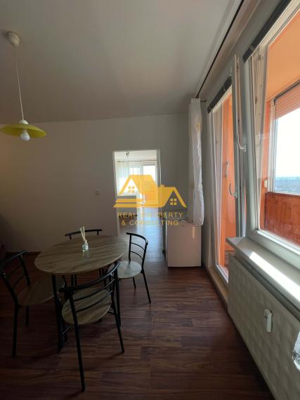 Prenajmem 1 izbový byt s 2 balkónmi v Nových Zámkoch