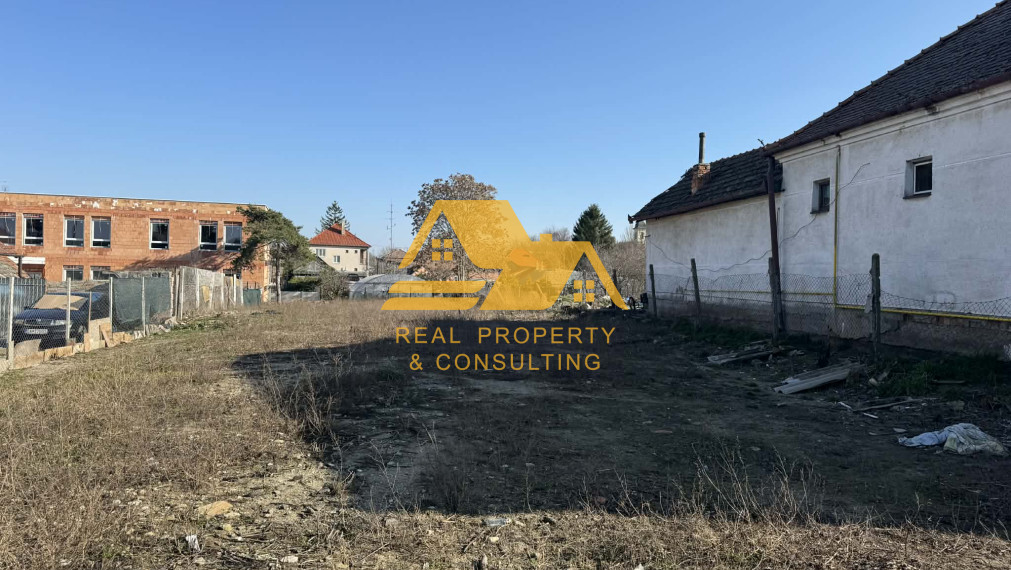 Predám stavebný pozemok v Hurbanove