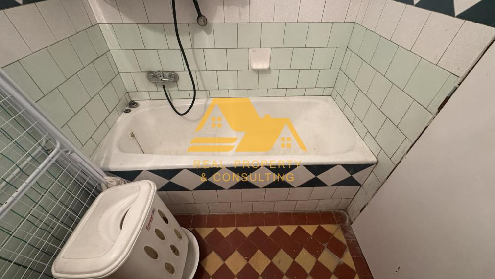 Exkluzívne! Predám rodinný dom s garážou v obci Bešeňov