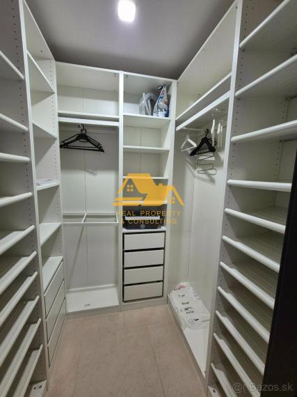 Prenajmem zariadený 3 izbový byt v Nových Zámkoch