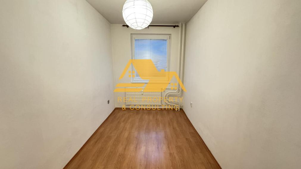 Prenajmem 3 izbový byt na sídlisku Juh v Nových Zámkoch