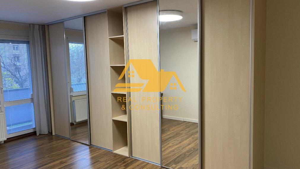 Predám 3 izbový byt s balkónom v Nových Zámkoch