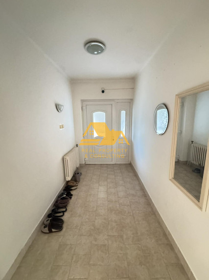 Exkluzívne! Predám 4 izbový rodinný dom v tichej lokalite v Nových Zámkoch