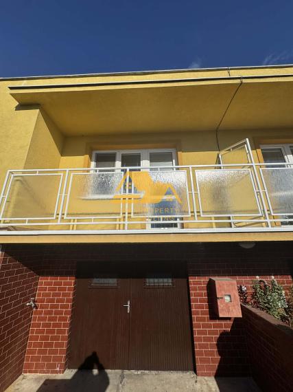 Exkluzívne! Predám 4 izbový rodinný dom v tichej lokalite v Nových Zámkoch