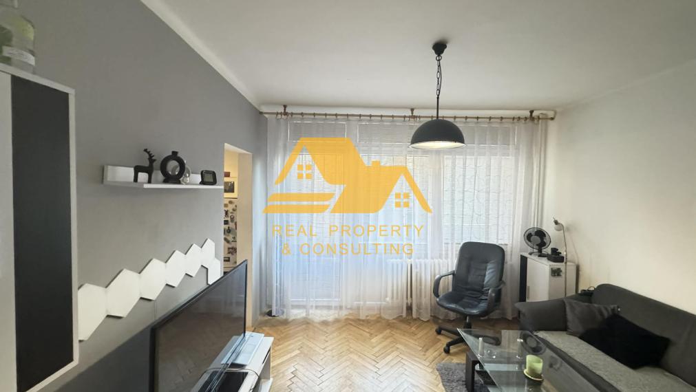 Exkluzívne! Predám 2 izbový byt neďaleko stanice v Nových Zámkoch