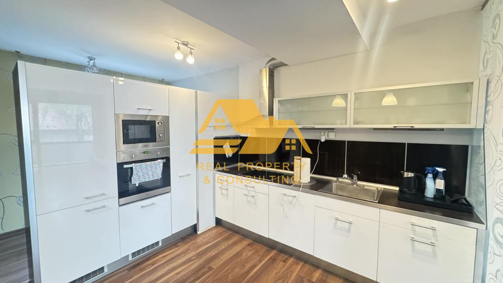 Prenajmem veľký 3 izbový byt v centre v Nových Zámkoch