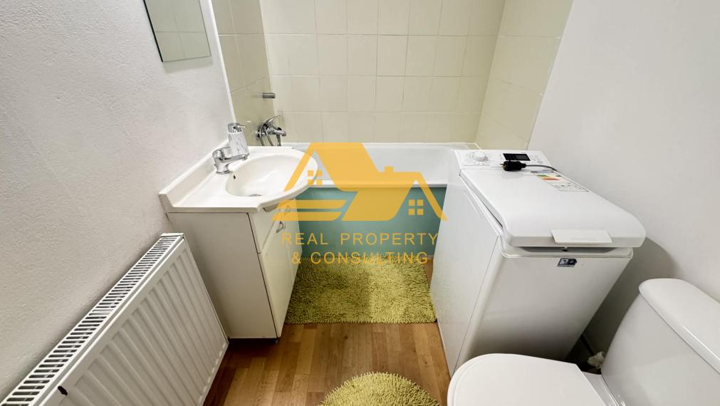 Prenajmem 2 izbový byt v centre v Nových Zámkoch