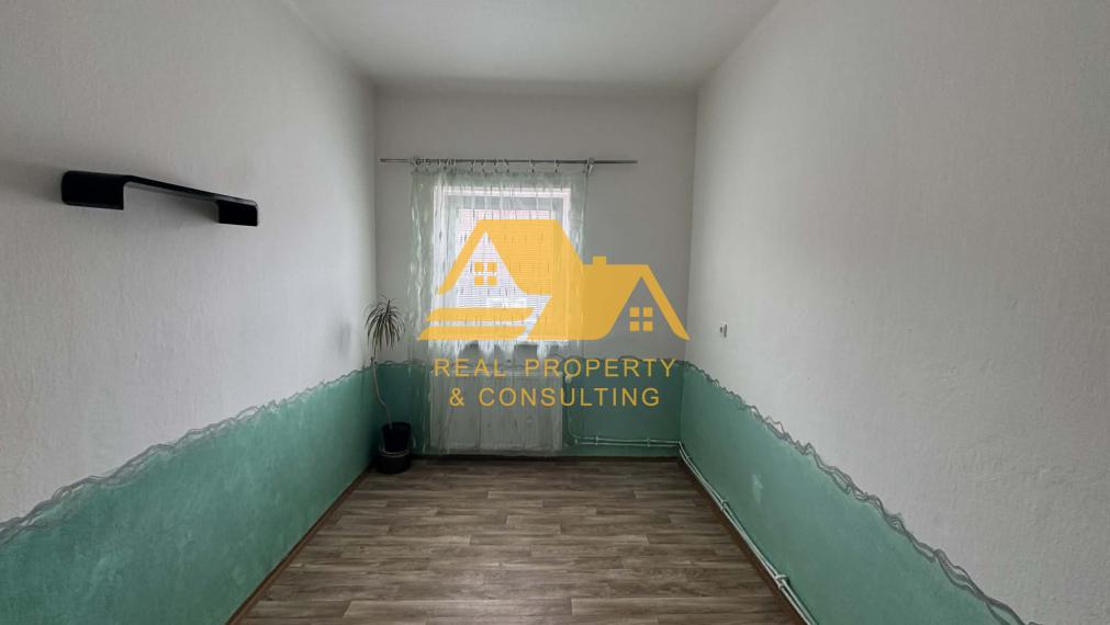 Prenajmem 2 izbový byt v centre v Nových Zámkoch