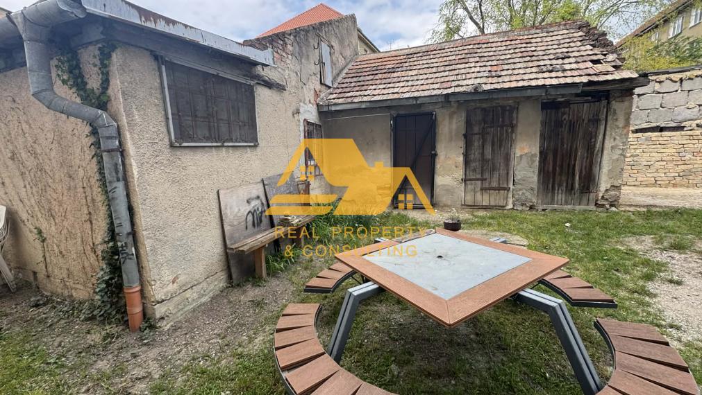 Prenajmem 2 izbový byt v centre v Nových Zámkoch