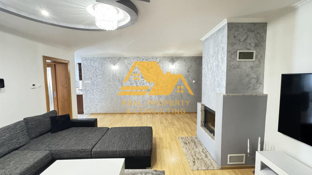 Predám pekný rodinný dom s garážou v obci Bánov