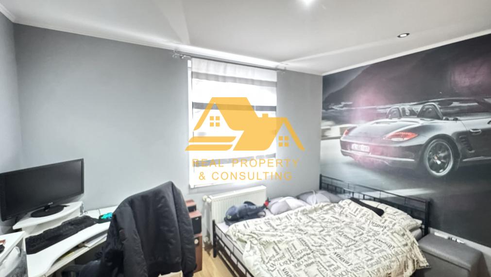 Predám pekný rodinný dom s garážou v obci Bánov