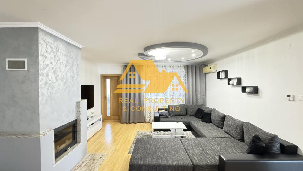 Predám pekný rodinný dom s garážou v obci Bánov