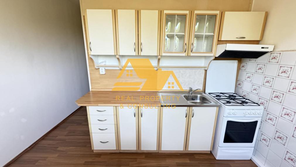 Výhodná ponuka! Predám 2 izbový byt s balkónom v Nových Zámkoch