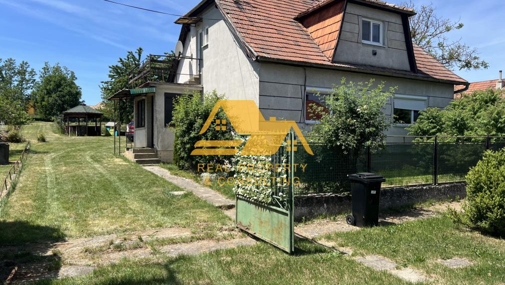 Exkluzívne! Predám vidiecky dom s pozemkom v obci Bardoňovo