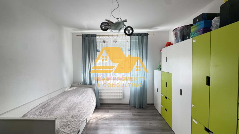 Predám pekný 3 izbový byt s balkónom v Nových Zámkoch