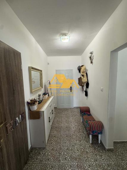 Predám pekný 3 izbový byt s balkónom v Nových Zámkoch