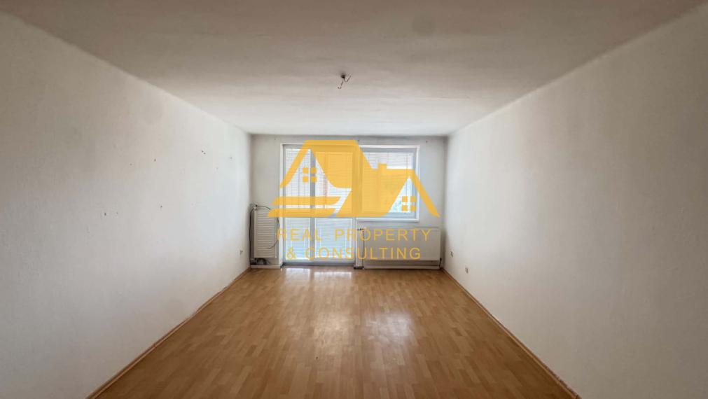 Exkluzívne! Predám 4 izbový byt na Mládežníckej ulici v Palárikove