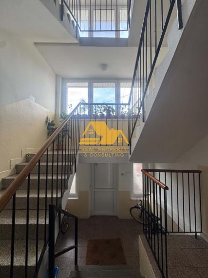 Exkluzívne! Predám 4 izbový byt na Mládežníckej ulici v Palárikove