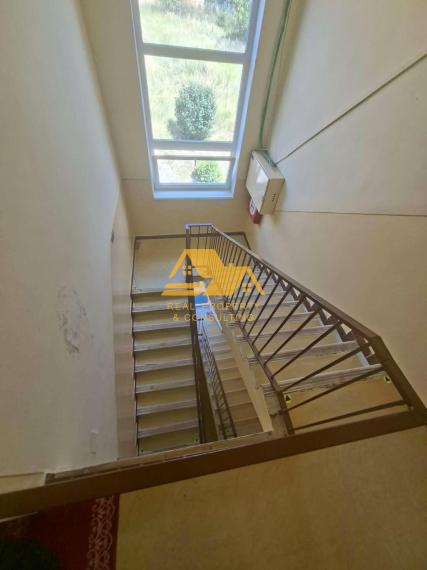 Predám 3 izbový byt s balkónom a garážou v obci Čechy