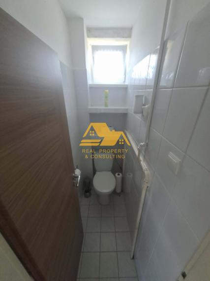 Predám 3 izbový byt s balkónom a garážou v obci Čechy