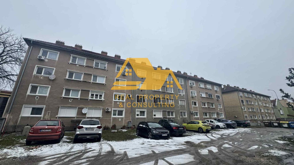 Prenajmem 2 izbový byt v centre v Nových Zámkoch