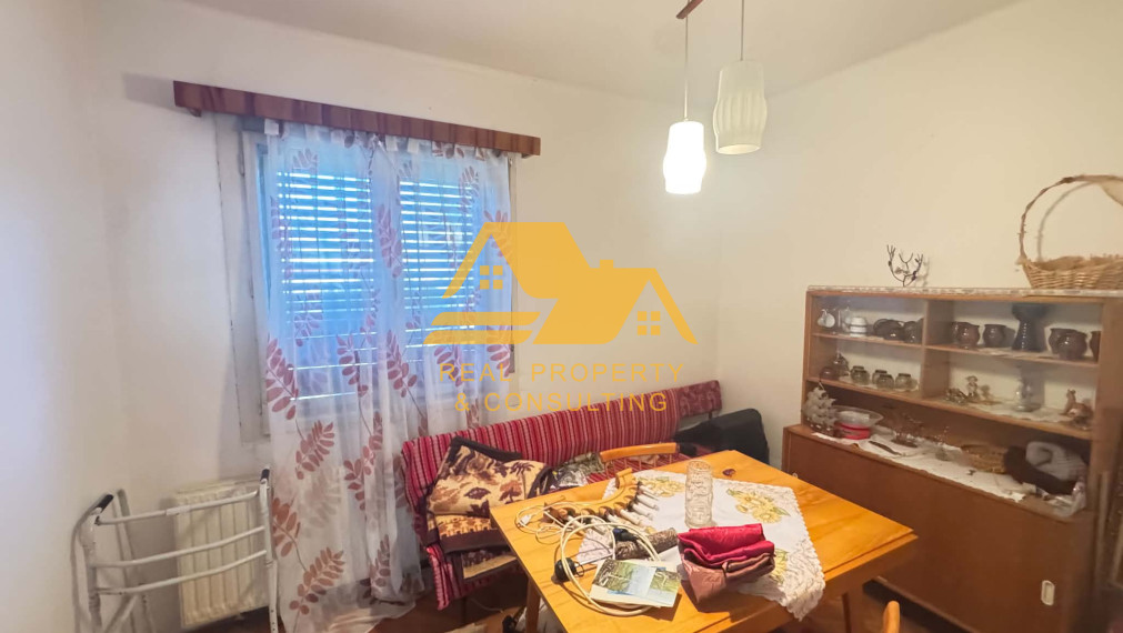 Predám dom s veľkým pozemkom vo Dvoroch nad Žitavou