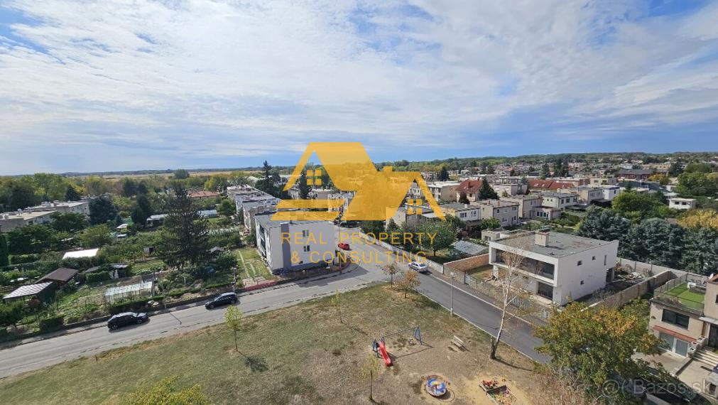 Predám 3 izbový byt s balkónom na sídlisku Juh v Nových Zámkoch